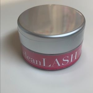 NovaLash cleanLash lash extension makeup remover